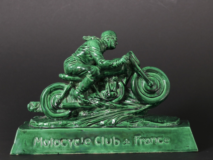 For sale: TROPHEE MOTOCYCLE CLUB  DE FRANCE M.C.F CERAMIQUE EMAILLEE