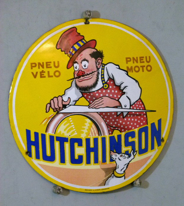 For sale: PLAQUE METAL ANCIENNE HUTCHINSON PNEU VELO MOTO
