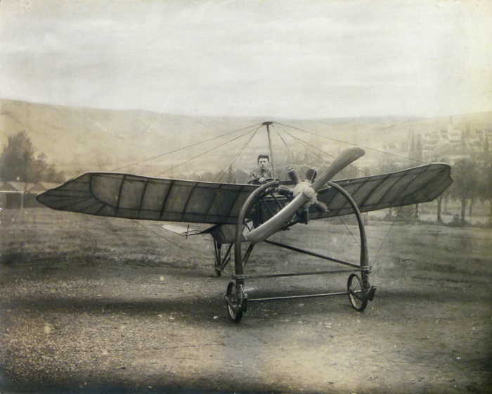 For sale: Photographie de Mecanicien d'avion Bleriot