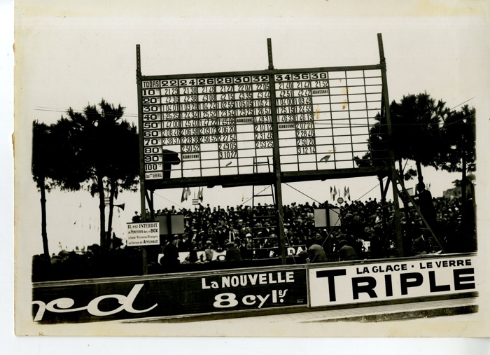 For sale: 1932 GRAND PRIX MONACO-TABLEAU DES RESULTATS 90 TOURS  EN TETE LA N°28 ET N°36