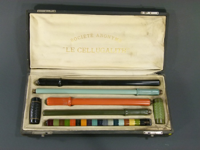 For sale: SOCIÉTÉ ANOYME LE CELLUGALITH COFFRET DE DEMONSTRATION  POMPE ET POIGNÉE  CYCLE