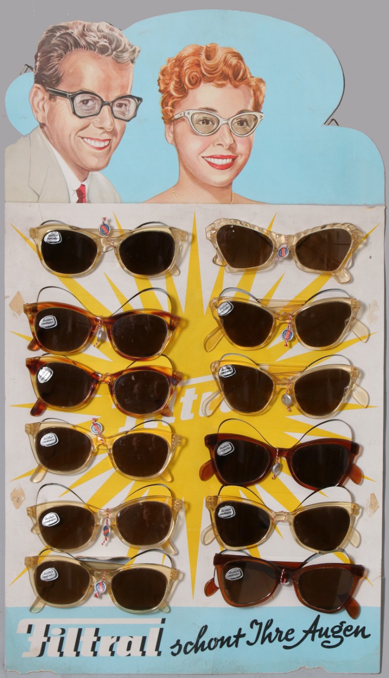 For sale: FILTRAL PRÉSENTOIR PUBLICITAIRE LUNETTES DE SOLEIL-SCHONT IHRE AUGEN