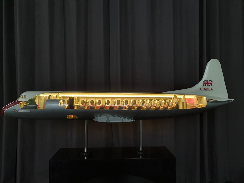 For sale: BEA VICKERS VISCOUNT G-ABEA  MAQUETTE D'AGENCE CUTAWAY LUMINEUX