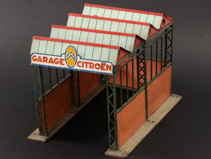 For sale: JOUETS ANDRÉ CITROËN GRAND GARAGE DEMONTABLE