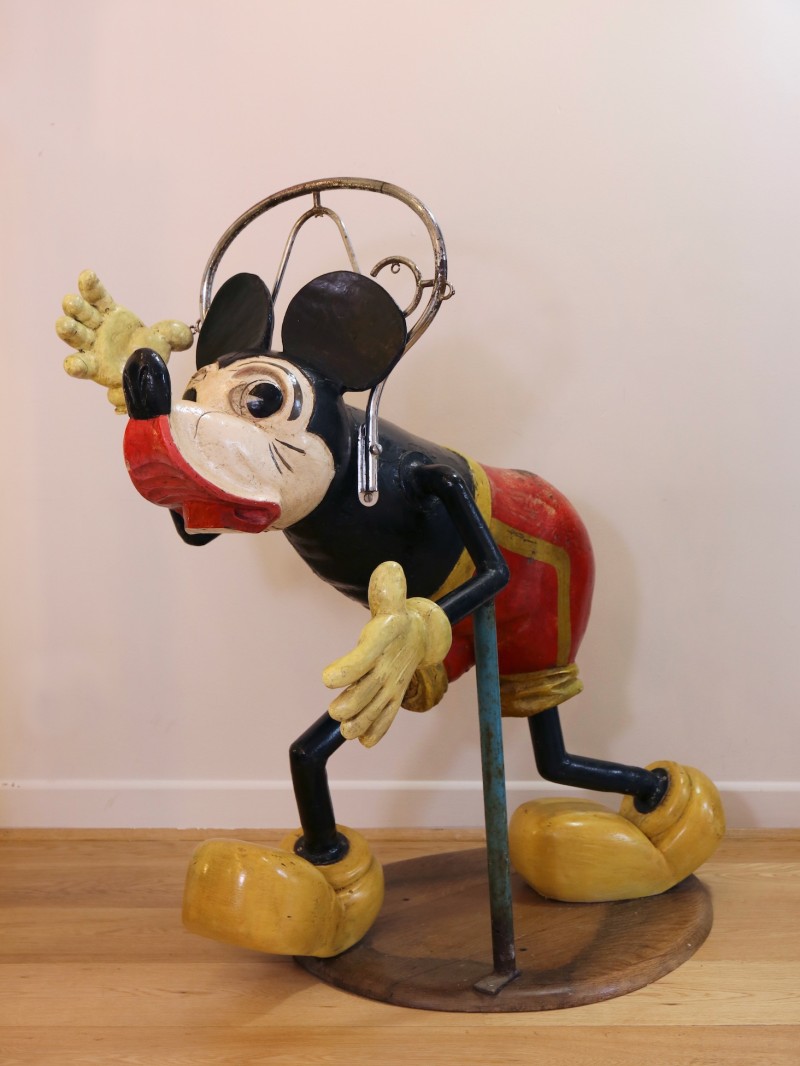 For sale: MICKEY MOUSE  DE MANEGE-CAROUSEL