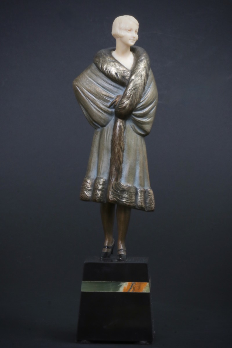For sale: RIGOT-G  ELEGANTE  BRONZE CHRYSELEPHANTINE