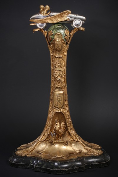 For sale: TROPHEE  HARTFORD EN BRONZE ET ARGENT  Gd PRIX DE PROVENCE  CIRCUIT DE MIRAMAS 1925  VAINQUEUR SEAGRAVE SUR TALBOT