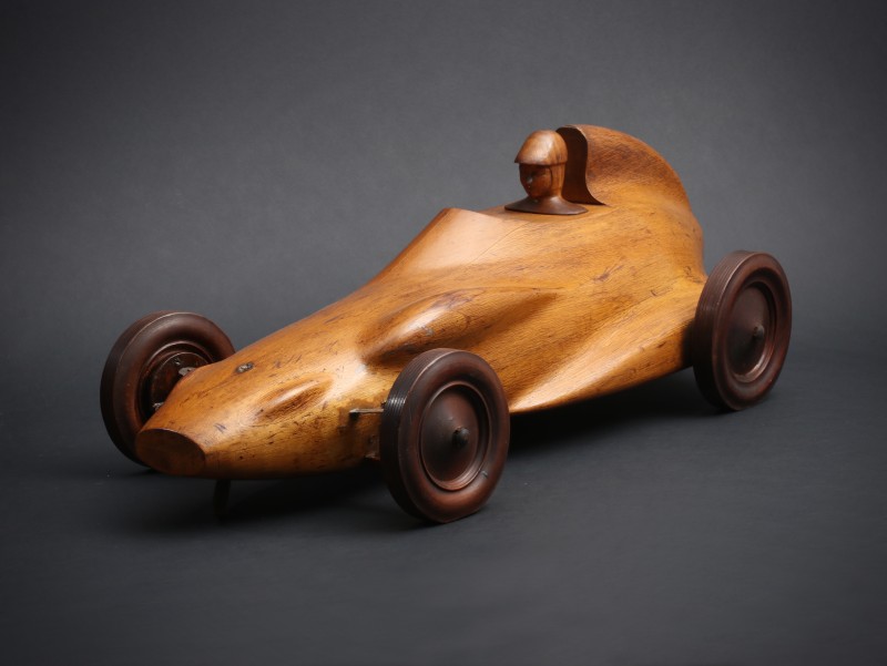 For sale: BOSATO  PROTOTYPE AUTOMOBILE DE COURSE ETUDE DE SOUFFLERIE