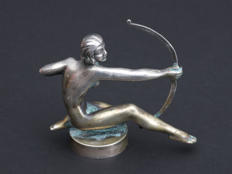 For sale: AMAZONE ARCHERE   MASCOTTE  BRONZE ARGENT