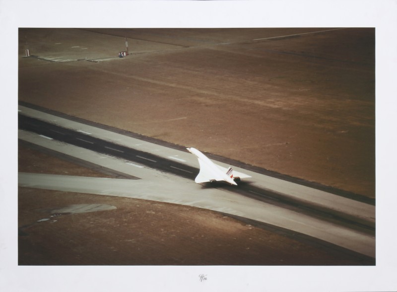For sale: LE CONCORDE 1976 GRAND TIRAGE SUR PAPIER CANSON, SIGNÉ ET DATÉ EN BAS AU CENTRE 76 QUELQUES TACHES